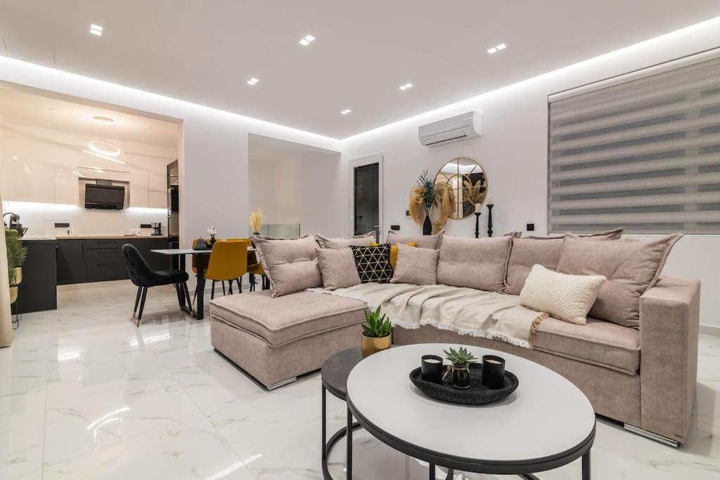 Melissia Luxury Villa กาลามากี ภายนอก รูปภาพ