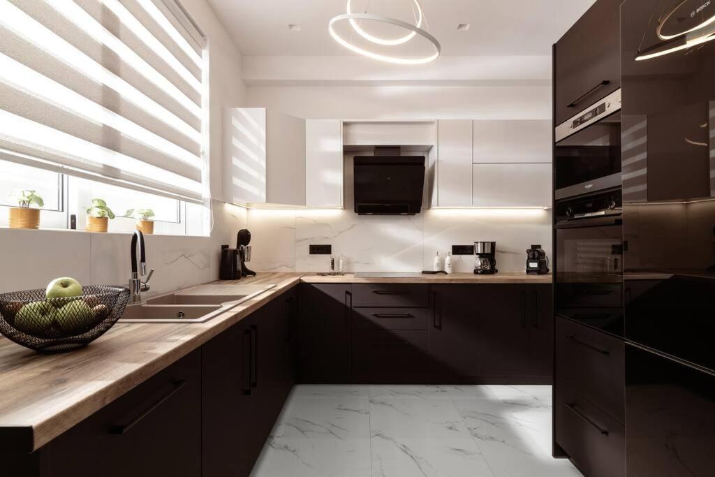 Melissia Luxury Villa กาลามากี ภายนอก รูปภาพ